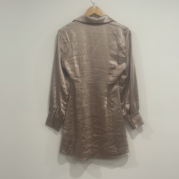 ✨Satin Button Down Shirt✨ - Picture 2 of 3